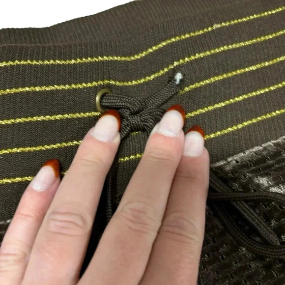 Y2K Rocawear Brown Velour Capri Sweatpants - Picture 4 of 7